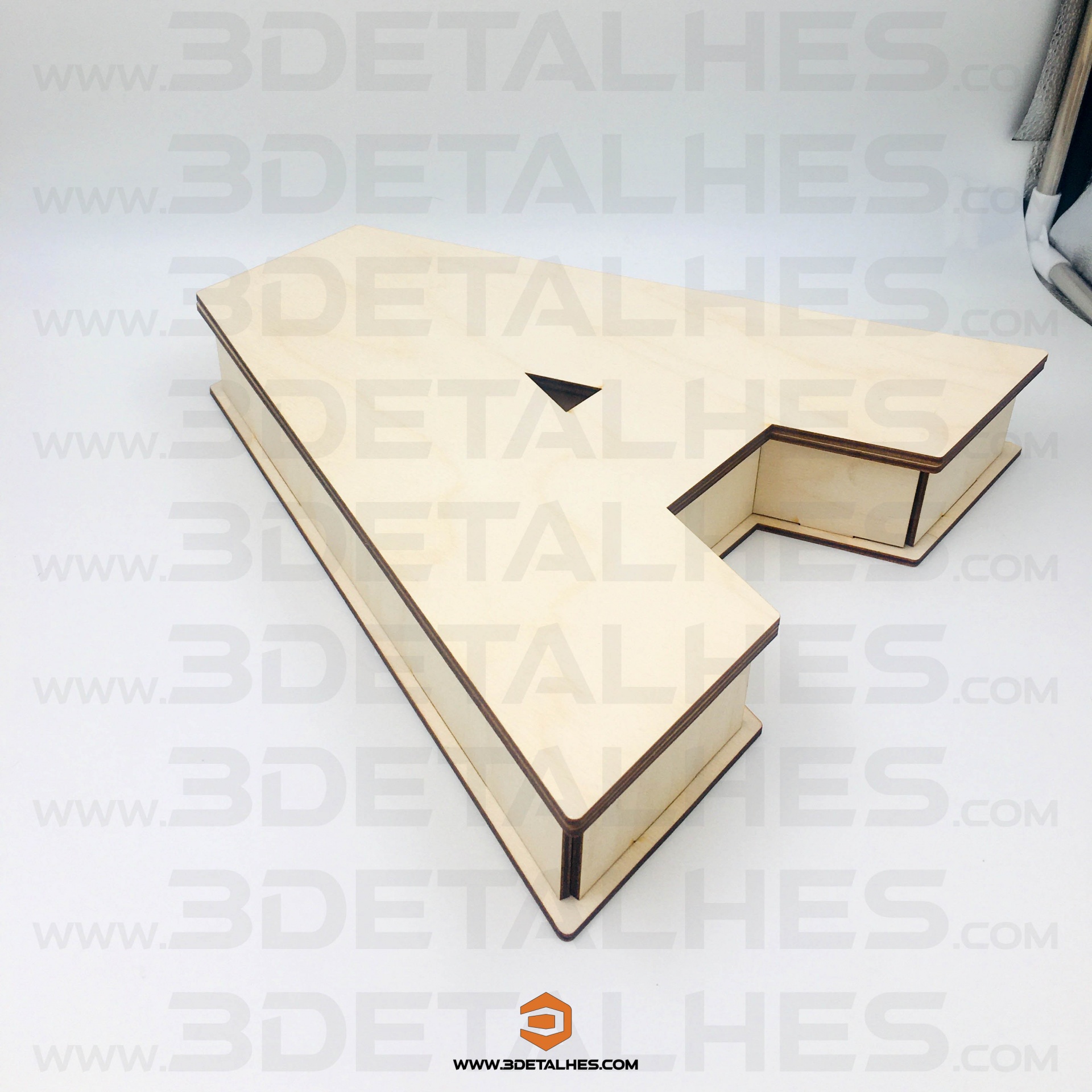 Caixa em Forma de Letra