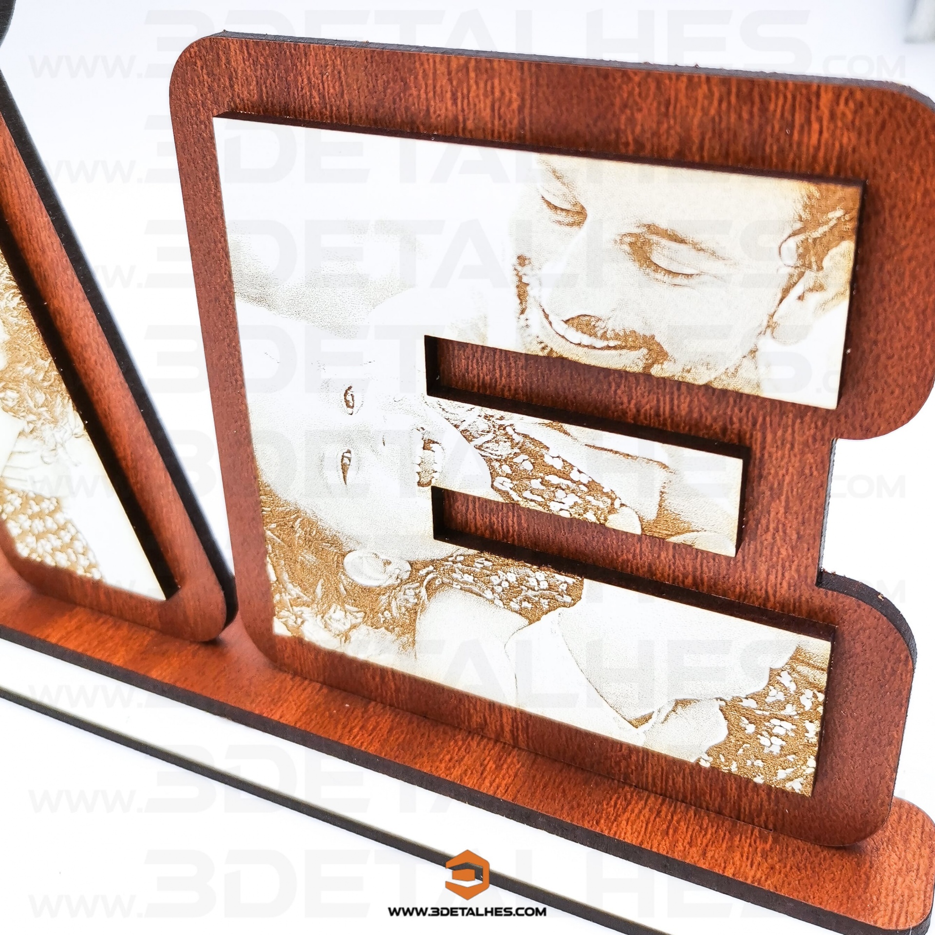 Peça Mãe com Fotografias Gravadas