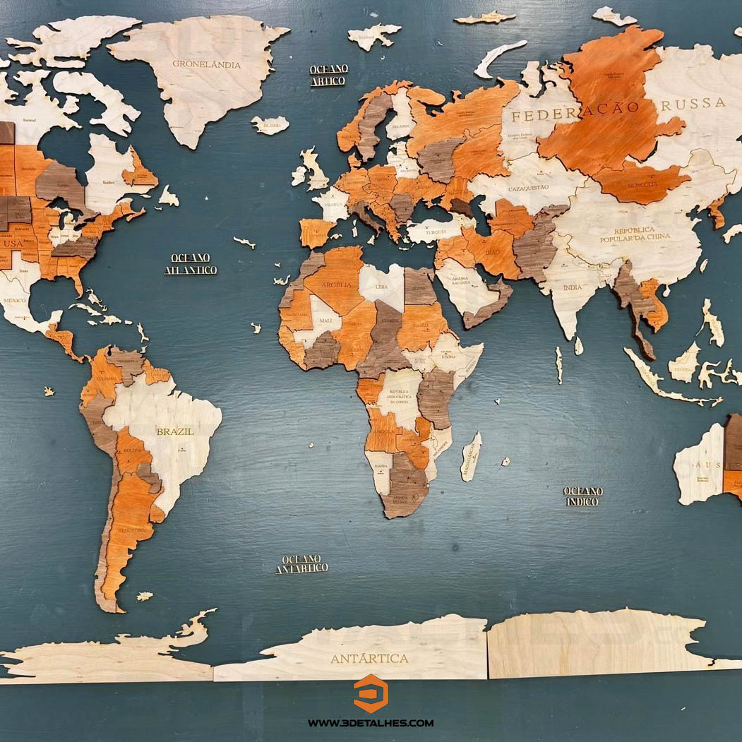 Mapa Mundo de Madeira  ( 1,44m x 0,88m)