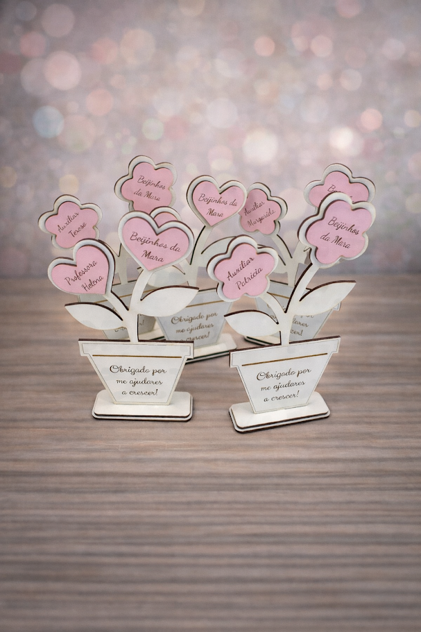 Lembrança Vaso com Flores/Corações