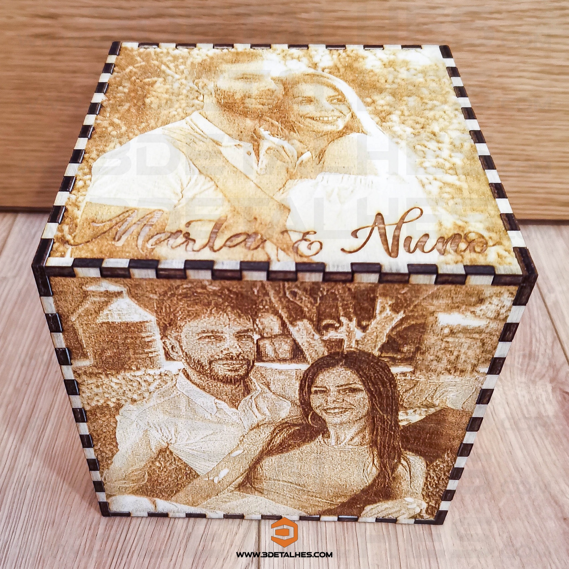 Cubo com Fotos Gravadas