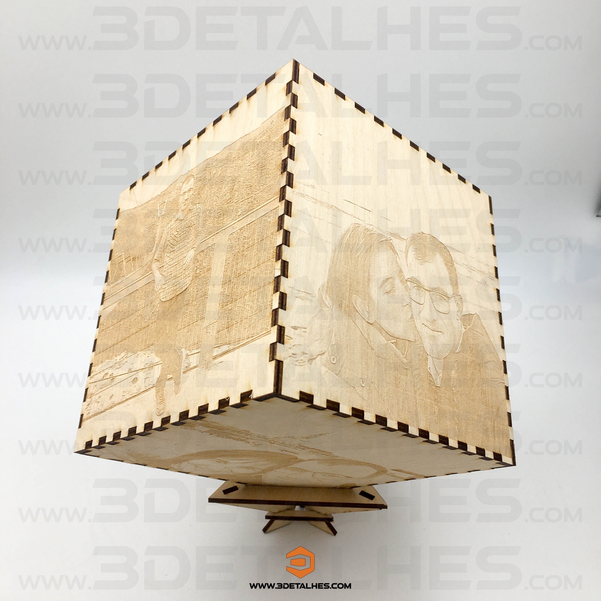 Cubo com Fotos Gravadas