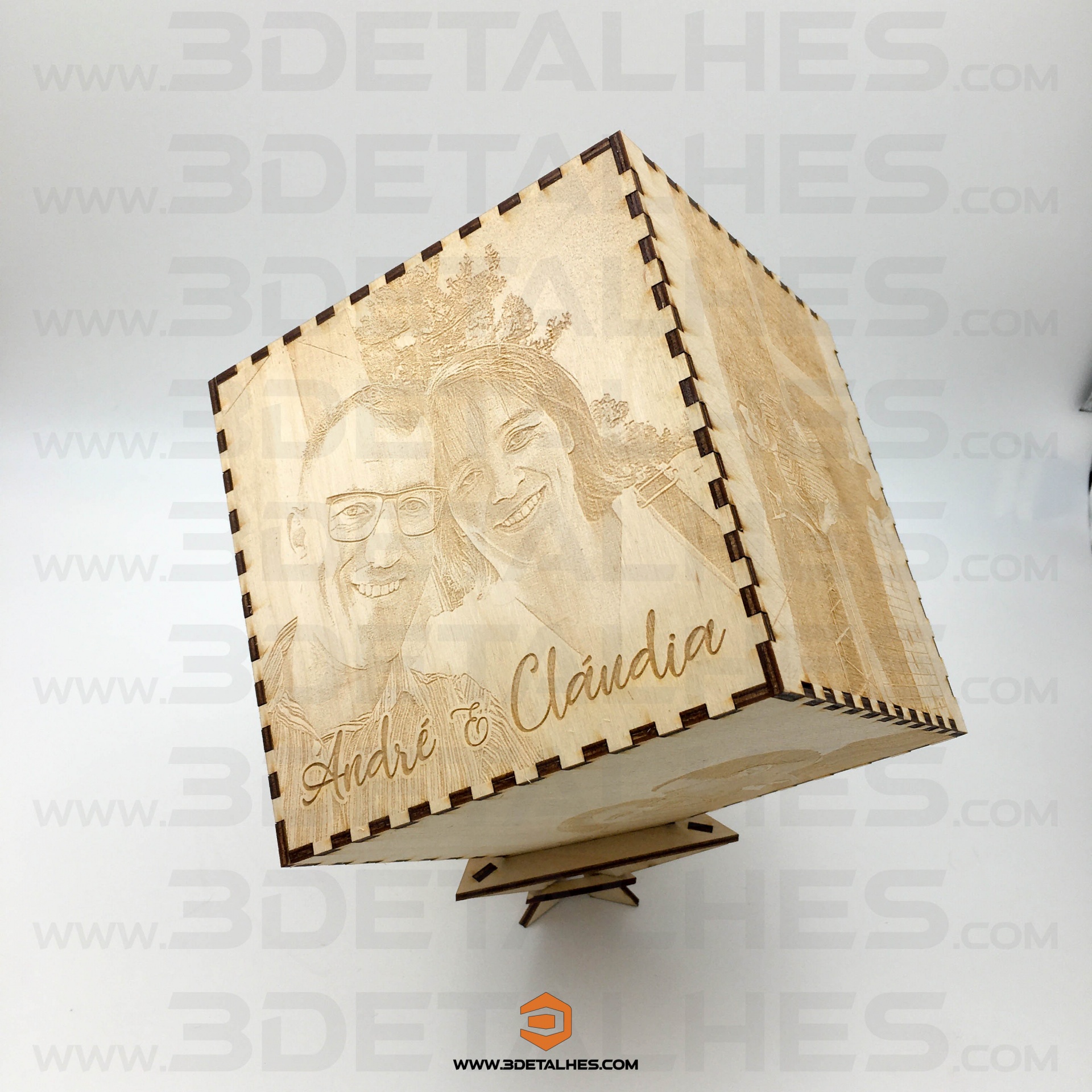 Cubo com Fotos Gravadas