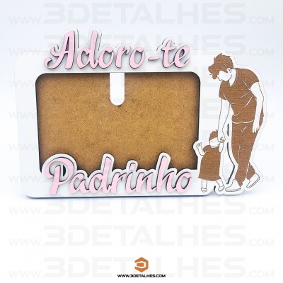 Porta-fotos em MDF com texto 'Adoro-te Padrinho' e ilustração de homem e criança.