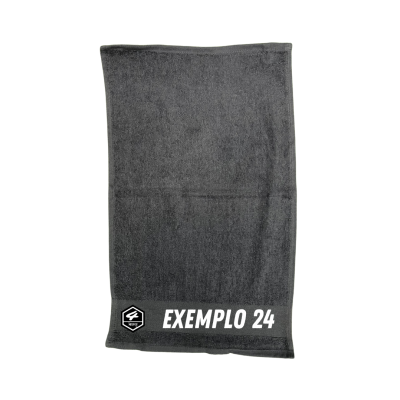 Toalha cinzenta escura com texto EXEMPLO 24 na parte inferior