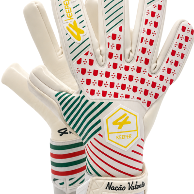 Luvas de guarda-redes de futebol com padrão vermelho e verde e fecho branco com texto Nação Valente
