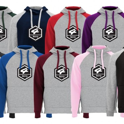 Nove sweatshirts com capuz em cinzento e várias cores em mangas e capuz, com logo KEYS no peito.