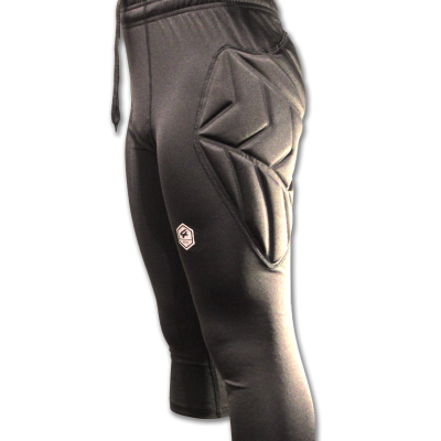calças desportivas pretas de três quartos com acolchoado lateral