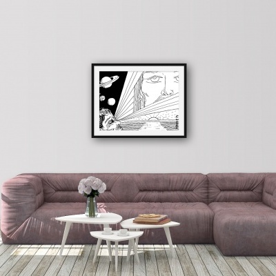 sala de estar com sofá rosa velho, mesas de centro brancas e quadro preto e branco na parede