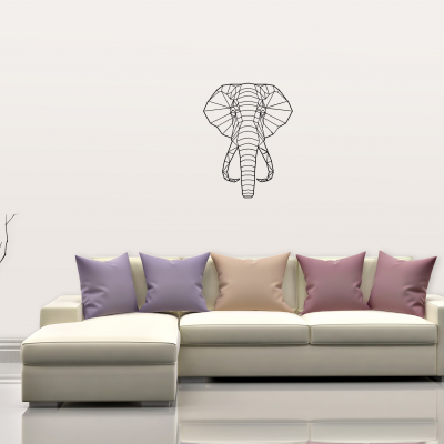 Sofá chaise longue branco com almofadas coloridas e decoração parede elefante