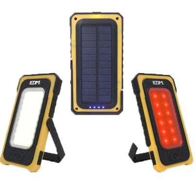 Três lanternas portáteis LED amarelas e pretas, duas com luzes acesas branca e vermelha, uma com painel solar e luzes azuis