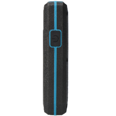 Dispositivo portátil preto com botão de ligar e linha azul