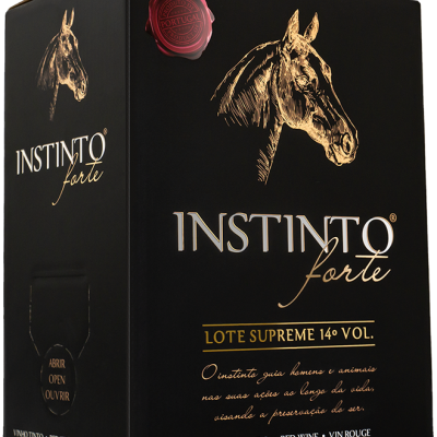 Embalagem de vinho tinto Instinto Forte preta com cavalo dourado