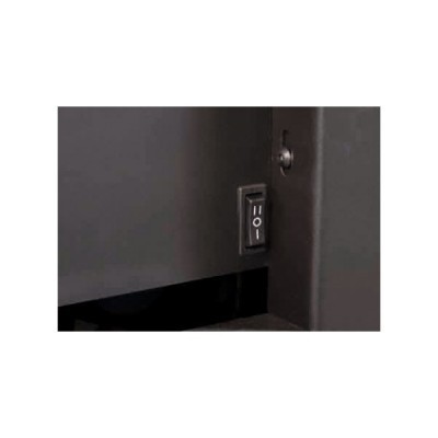 Interruptor preto de ligar/desligar numa superfície cinza escuro