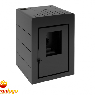 Equipamento metálico preto com porta de vidro frontal e logótipo abran fogo