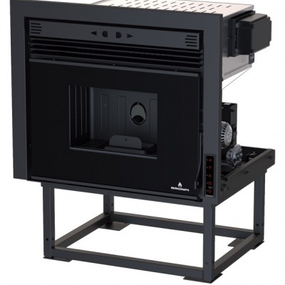 Lareira a pellet preta com estrutura metálica e visor de vidro frontal