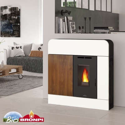 Lareira a pellets BRONPI com vidro preto e revestimento em madeira e branco