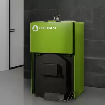 Caldeira metálica verde e preta ECOFOREST num espaço interior com chão e parede cinzentos