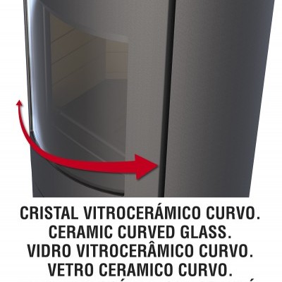 Estufa com porta de vidro vitrocerâmico curvo e corpo metálico cinza.