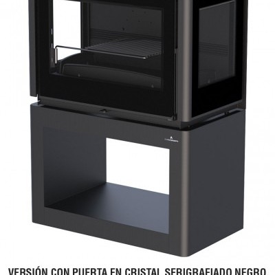 Lareira preta com portas de vidro serigrafado e zona de arrumação inferior