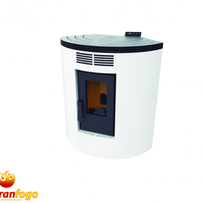 Fogão ou lareira branco com porta de vidro preto e logotipo abranfogo