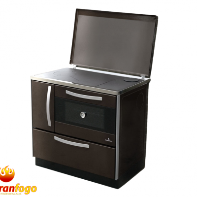 Fogão a lenha preto com porta de vidro e termómetro, duas gavetas e logótipo abranfogo