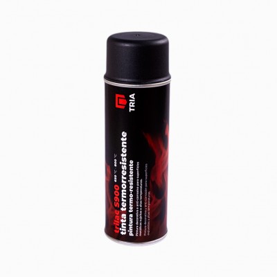 Lata de spray preta com tampa preta e texto branco e vermelho da marca TRIA