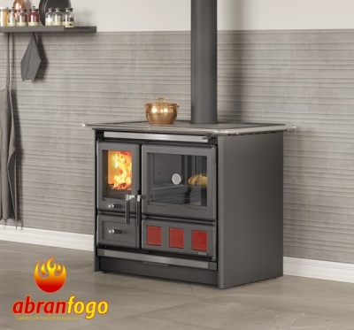 Fogão a lenha cinza escuro com porta de vidro e forno