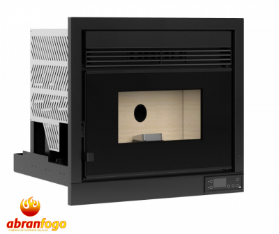 Inserto para lareira pelet metálico preto com painel de controlo digital e logótipo abranfogo