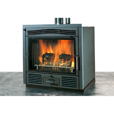 Lareira a lenha metálica com porta de vidro e fogo