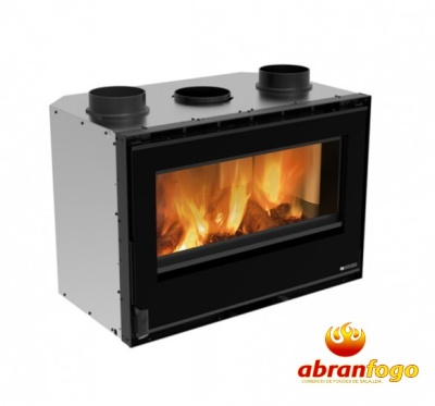 Lareira a lenha embutida com vidro frontal preto e chamas simuladas