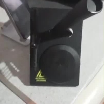 Estação de carregamento e suporte para telemóvel preto da Acronym Designs