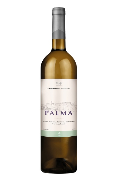 Garrafa de vinho branco com rótulo com o nome Palma