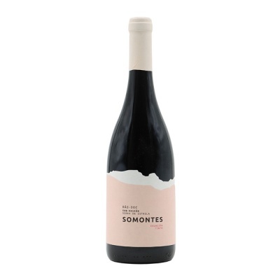 Garrafa de vinho tinto com rótulo rosa claro e texto SOMONTES