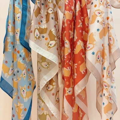 Lenços coloridos com padrão de cães Corgi e bolas de basquetebol