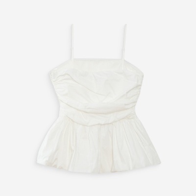 Top branco de tecido leve com alças finas e parte inferior franzida