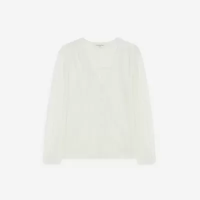 Camisola branca de malha com botões e padrão texturado
