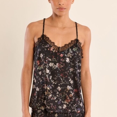 Top preto com padrão floral colorido e renda preta nas alças