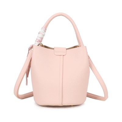 Mala de mão rosa claro em imitação de pele com alça curta e longa