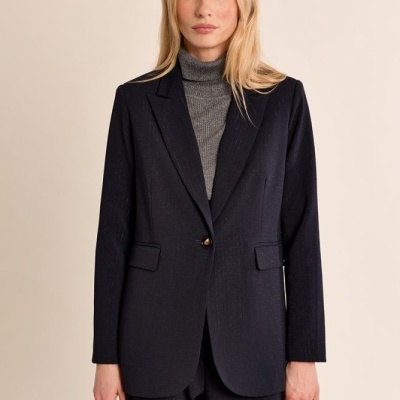 Blazer feminino preto com botão, bolso de aba e camisola cinza