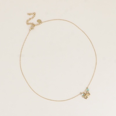 Colar dourado com pendente de esquilo e contas azuis