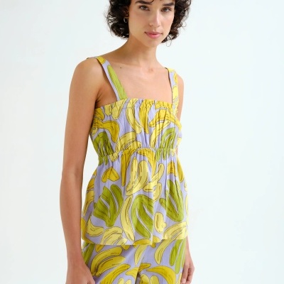 Conjunto feminino padrão bananas amarelas e verdes lilás
