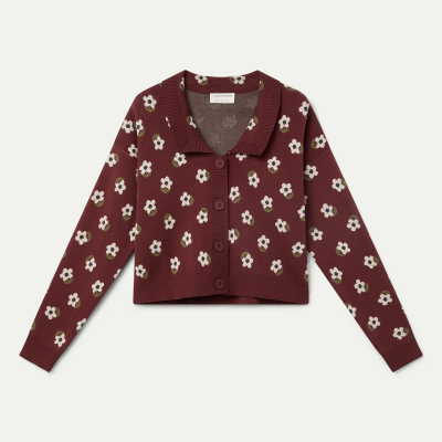 Cardigã feminino bordeaux com flores brancas e verdes e botões frontais