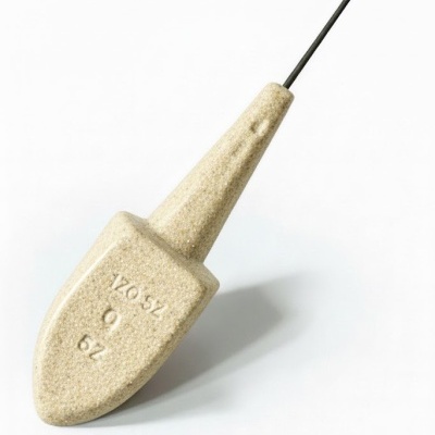 Talocha bege com cabo preto e texto embutido