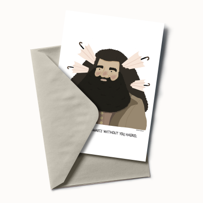 Cartão ilustrado com personagem barbudo e varinhas, dentro de envelope cinza