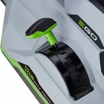 Ferramenta elétrica EGO com alavanca verde e detalhes em preto e cinza