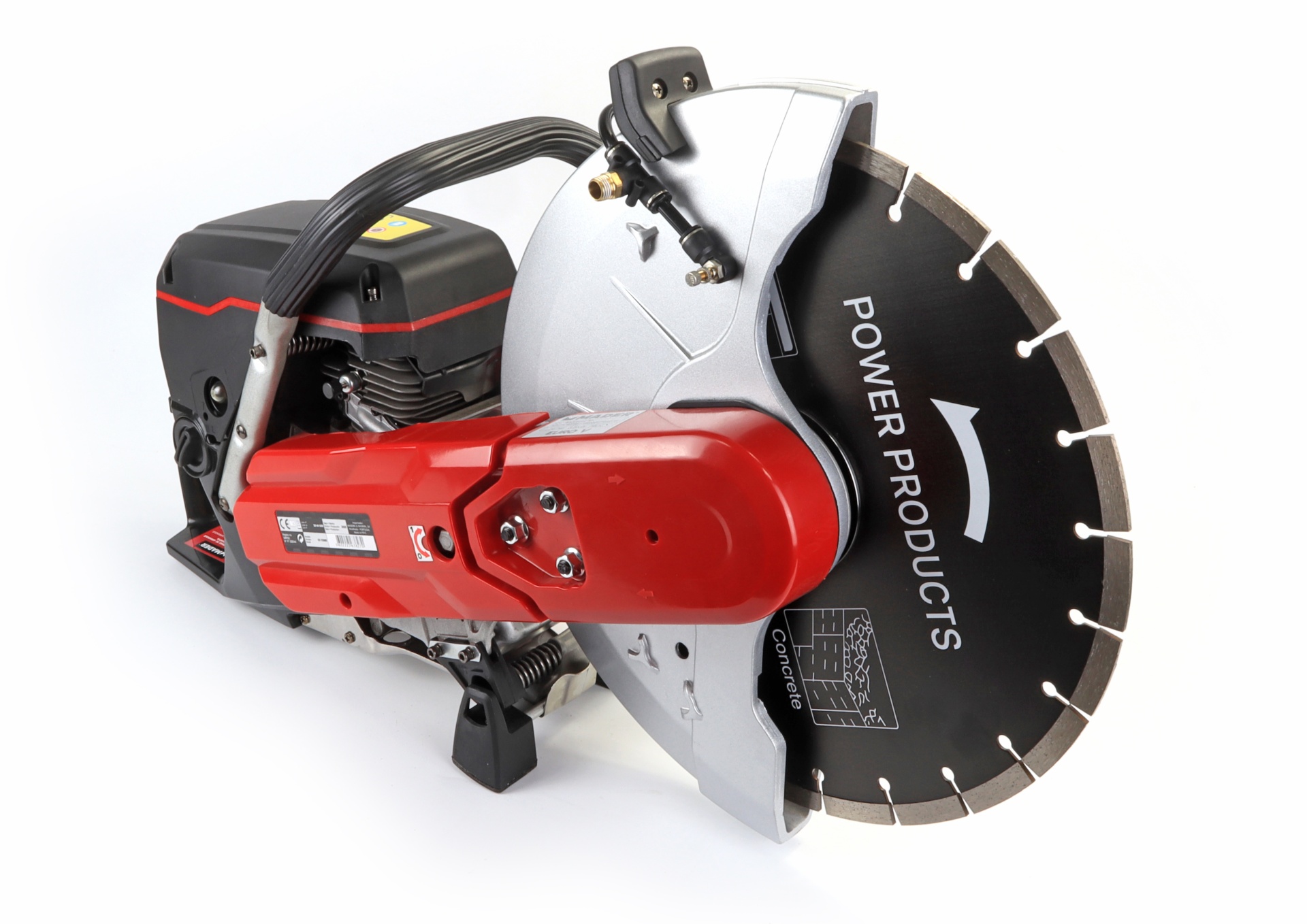 Cortadora de materiais vermelha e preta com lâmina circular preta usada para cortar concreto