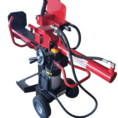 Máquina de partir lenha vermelha e preta com rodas e cabos.