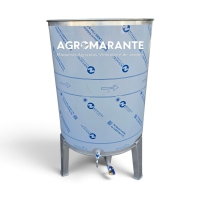 Depósito cilíndrico de aço inox com proteção azul e texto AGROMARANTE