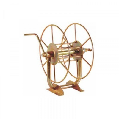 Carretel metálico dourado para mangueiras com alça manual